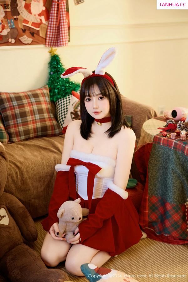徐嘉乐 徐cake [XiuRen]高清写真图 2024.12.25 No.9656 养乐多Doll 美臀性感第13张图片